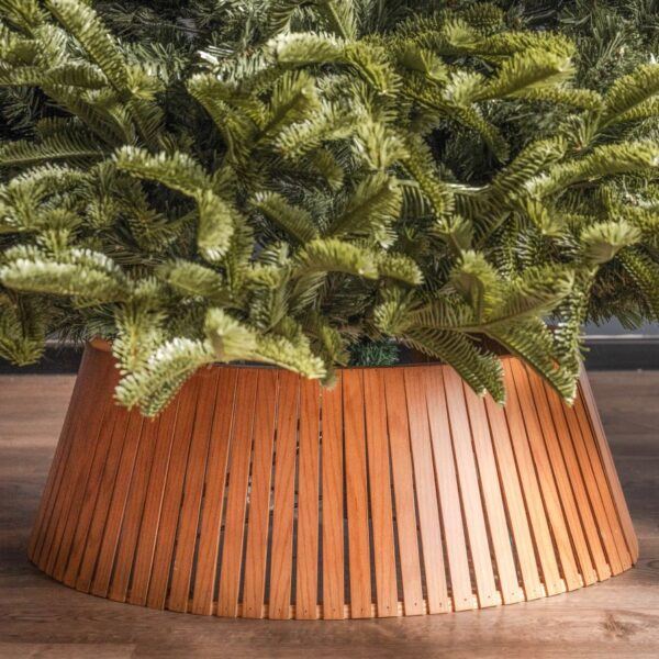 Christmas Tree Wooden Collar - Red Oak by Mason Home Decor